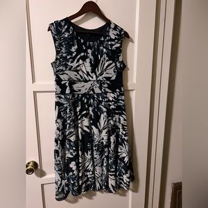 I LE NEW YORK NAVY BLUE FLORAL DRESS